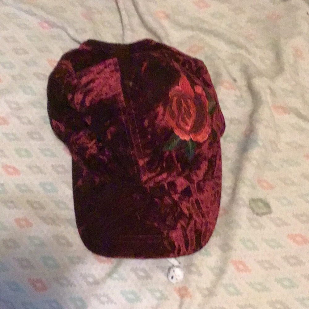 red rose hat